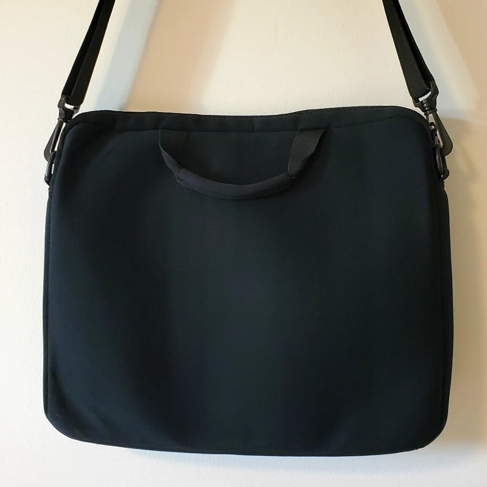 Targus Sport Slipcase Neoprene Laptop Sleeve Crossbody Bag - Black